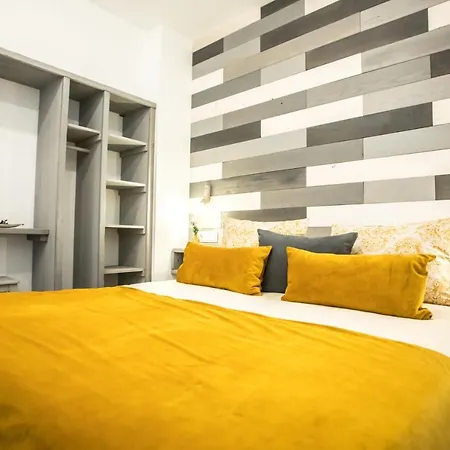Luna Apartament *